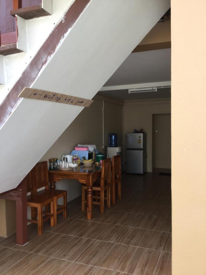Siriwal Guesthouse プラナコーン・シー・アユタヤ エクステリア 写真