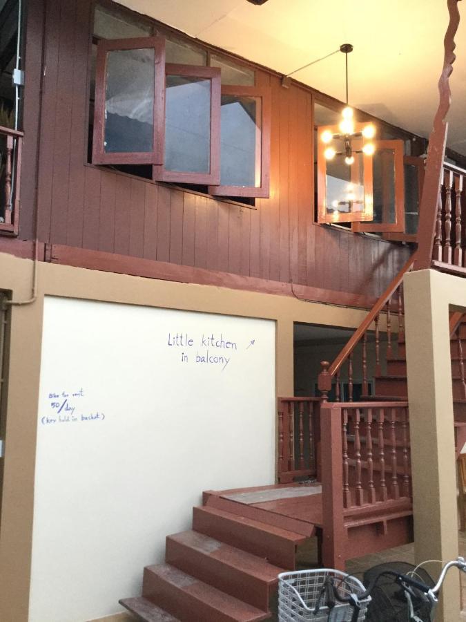 Siriwal Guesthouse プラナコーン・シー・アユタヤ エクステリア 写真